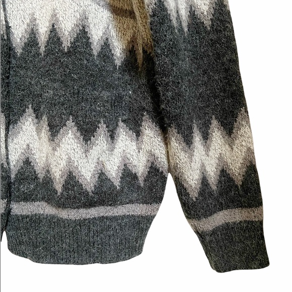 Tivoli of Ireland Aztec Print Cardigan Grays Angora and Acrylic Blend Large - Picture 4 of 6